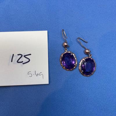 Sale Photo Thumbnail #600: Take a look, these are quite old! 5.6 grams total weight.