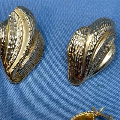 Sale Photo Thumbnail #611: 3 sets, the hoops are heavier weight.  The shell looking ones are thin gold. 7.4 grams total weight.