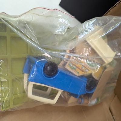 Vintage Playskool Richard Scarry's Puzzletown Set A - Dr. Lion's Medical Center