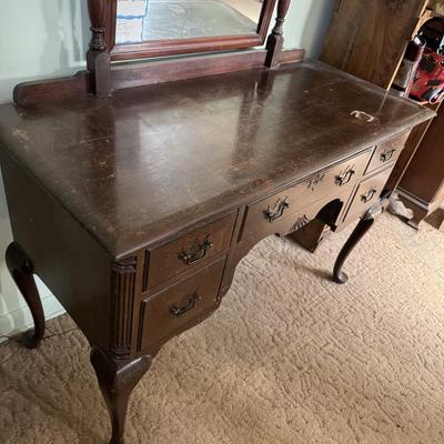 Mahogany Desk with Mirror Project Piece
