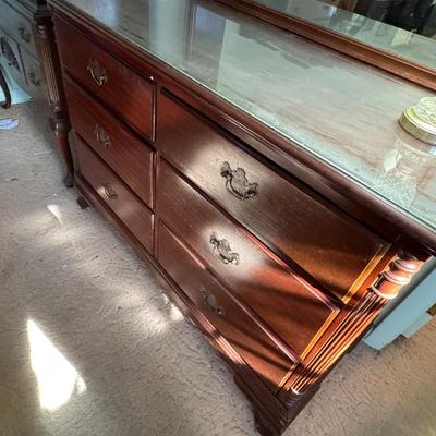Dresser with Mirror 283