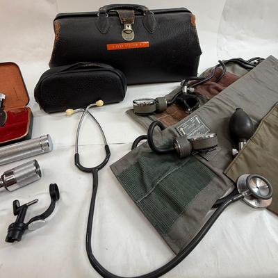 Sale Photo Thumbnail #50: Classic doctor's bag, vintage medical examination items as shown in photos.