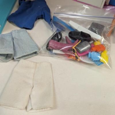 Barbie Dream Closet Fashion Wardrobe Case w/ 1985 Barbie & 1975 Ken