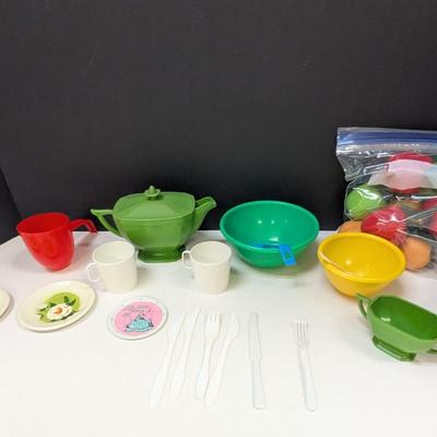 Plastic & Tin Children's Fruits & Veggies & Cups & Bowls
