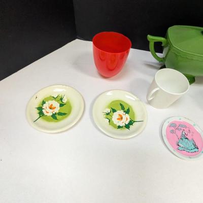 Plastic & Tin Children's Fruits & Veggies & Cups & Bowls