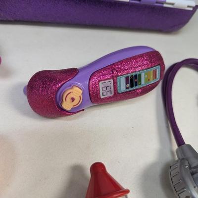 Disney Junior's Doc Mcstuffins Toy Hospital Doctor's Bag Set