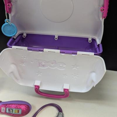 Disney Junior's Doc Mcstuffins Toy Hospital Doctor's Bag Set