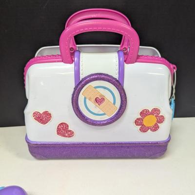 Disney Junior's Doc Mcstuffins Toy Hospital Doctor's Bag Set
