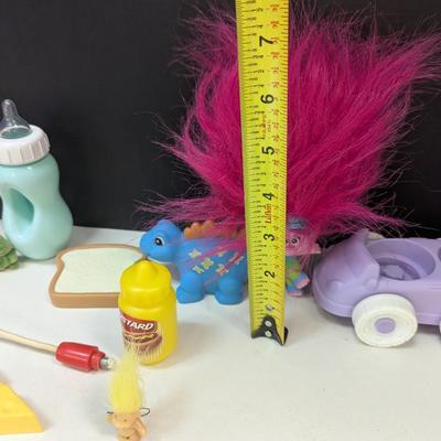 Hasbro 2017 Dream Works Trolls Camp Critter Pod Play Set