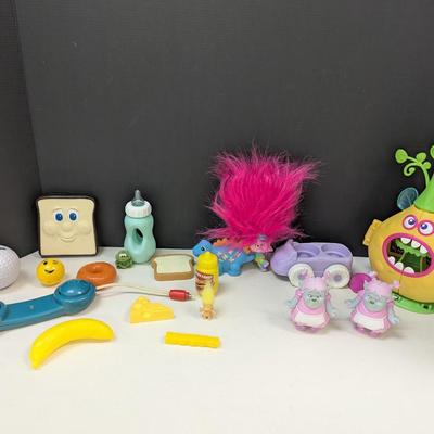 Hasbro 2017 Dream Works Trolls Camp Critter Pod Play Set