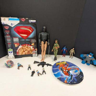 Superheroes & Cowboy Figures - 1996 Hasbro Snake Eyes GI Joe Articulated Action FIgure & 2009 Rise Of The Cobra GI Joe Duke