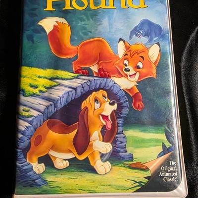 Walt Disney Masterpiece Collection The Fox and the Hound VHS - 1994 Clamshell Case
