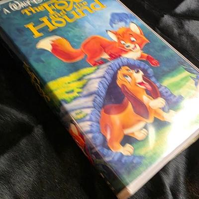 Walt Disney Masterpiece Collection The Fox and the Hound VHS - 1994 Clamshell Case
