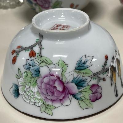 Japanese bowls and 2 clear glass cups