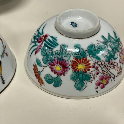 Japanese bowls and 2 clear glass cups