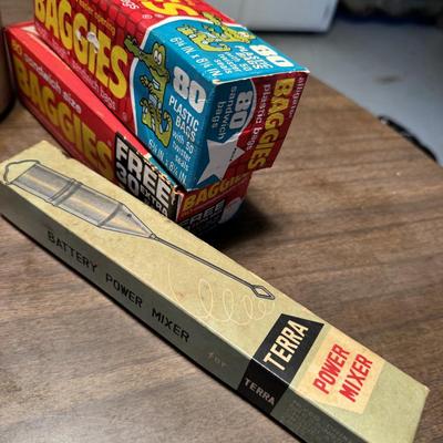 Vintage Kitchen Assortment 286