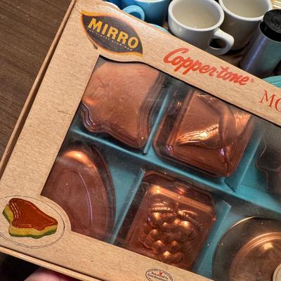 Vintage Kitchen Assortment 286