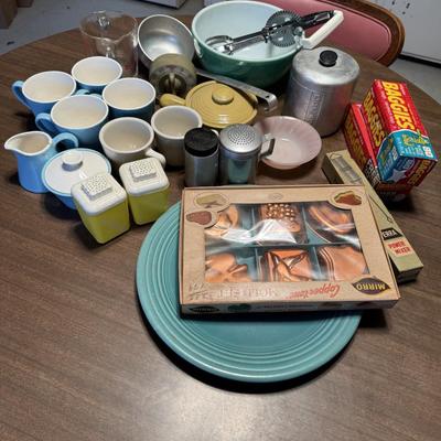 Vintage Kitchen Assortment 286