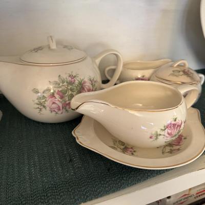 Contents of Kitchen Cabinets 288