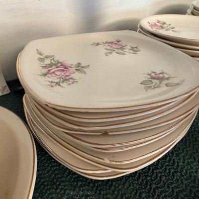 Contents of Kitchen Cabinets 288