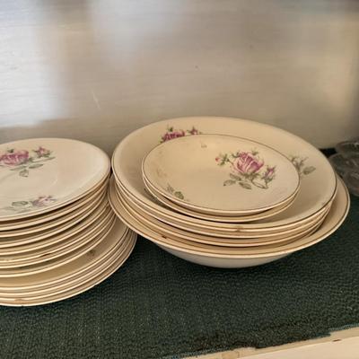 Contents of Kitchen Cabinets 288