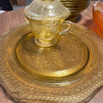 Depression Glass Nice Sets