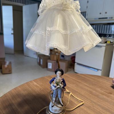 Vintage Colonial Lamp