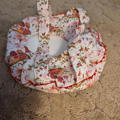 Pot holders, vintage apron, paper plate picnic holder