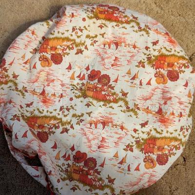 Pot holders, vintage apron, paper plate picnic holder