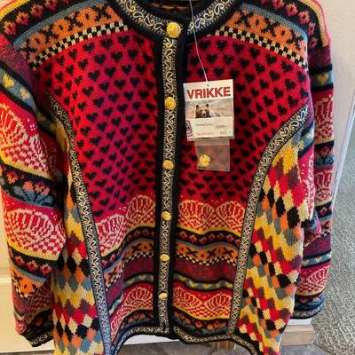 Vrikke wool sweater with tags