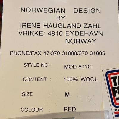 Vrikke wool sweater with tags