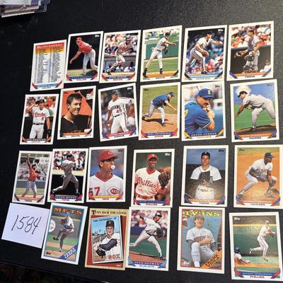 Topps Baseball Cards