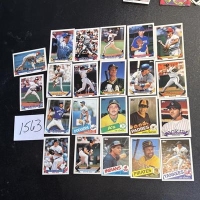 Topps Baseball Cards