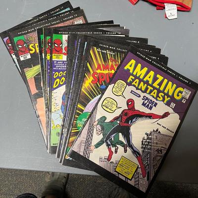 Sale Photo Thumbnail #366: Lot of various Spider-Man comics from marvel studios.

*shipping available at buyers expense