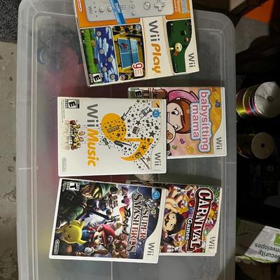 Sale Photo Thumbnail #256: Games lot for the Nintendo Wii

*shipping available at buyers expense