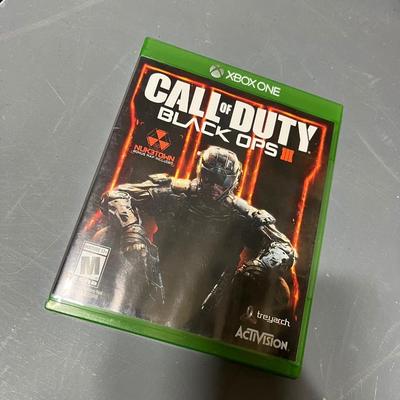 Sale Photo Thumbnail #243: Xbox one game lot including:

Call of duty: black ops 3
Fall out 4
Dark souls 3
Final fantasy XV
Destiny 2
Batman Arkham knight

*shipping available at buyers expense