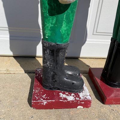 LOT 426: Plaster Christmas Solider Yard Decor