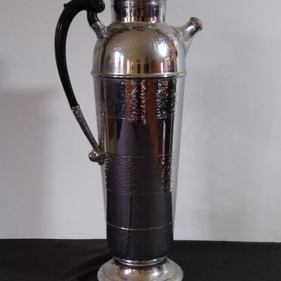 LOT 429: Vintage 1940s Farber Bros. NY Krome-Kraft Cocktail Shaker