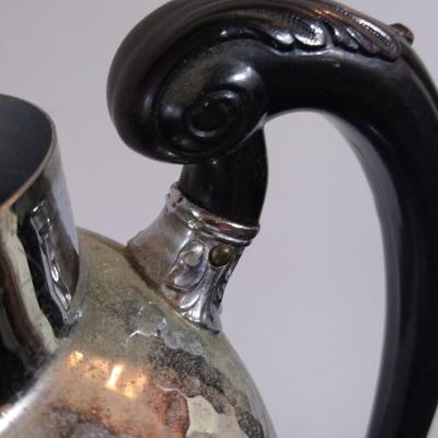 LOT 429: Vintage 1940s Farber Bros. NY Krome-Kraft Cocktail Shaker