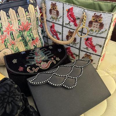 Vintage Ladies Purses 317