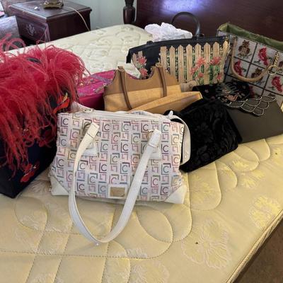 Vintage Ladies Purses 317