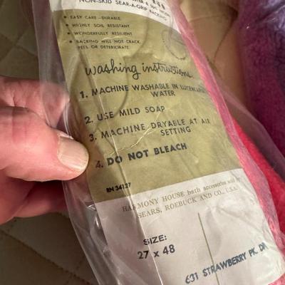 Call Marcia Brady! Bathroom Rug Set