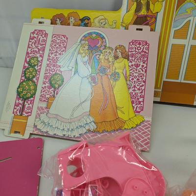 1975 #9525 Barbie Fashion Plaza