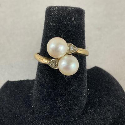 S694 14k Yellow Gold Pearl and Diamond Ladies Ring
