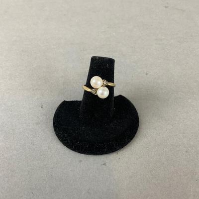 S694 14k Yellow Gold Pearl and Diamond Ladies Ring