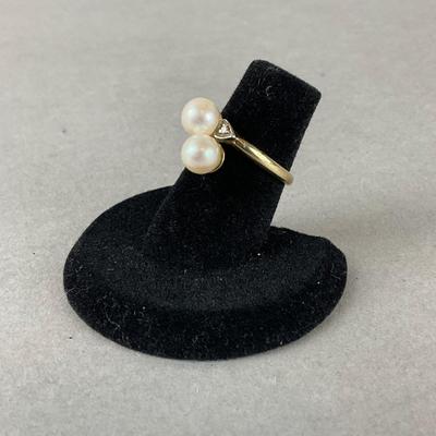 S694 14k Yellow Gold Pearl and Diamond Ladies Ring