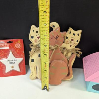 Christmas Ornaments & Toys