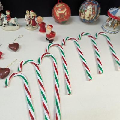 Holiday Christmas Ornaments