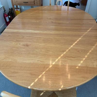 Dining room suite 651/2 inches long with centerpiece,471/2 inches wide,4 chairs 