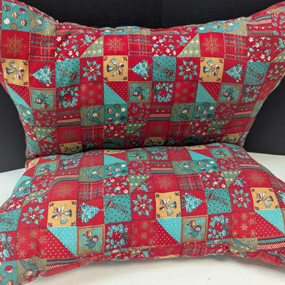 Holiday Decorations - Red/White Tree Skirt